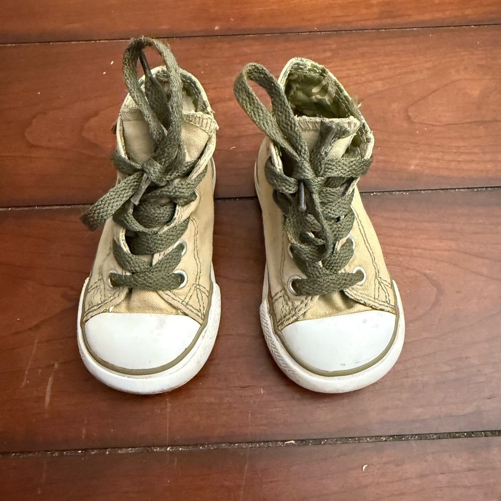 Converse Kids High-Top‎ Sneakers in Green and Tan
